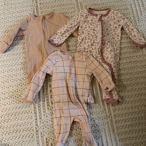 cloud island 0-3 Months Footie Set